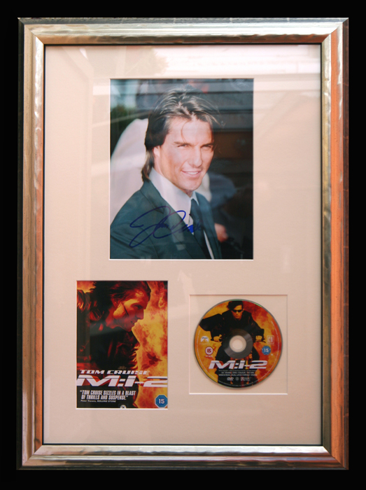 TOM CRUISE - Mission Impossible II